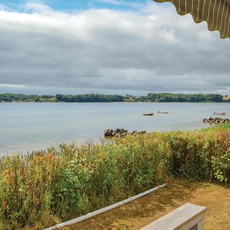 Three-bedroom Holiday In